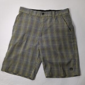 Travis Mathew Beck Shorts Mens Size 32 Plaid Golf EUC